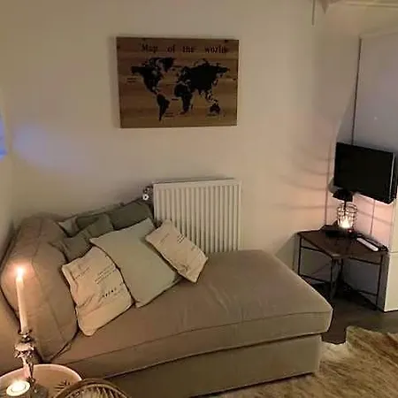 Bed & Breakfast De Jagthut 3*